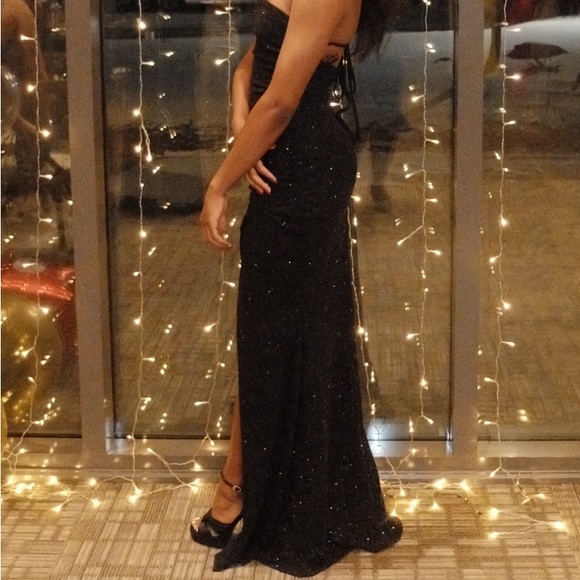 Elegant Black Glitter Evening Dress - Picture 6 of 6
